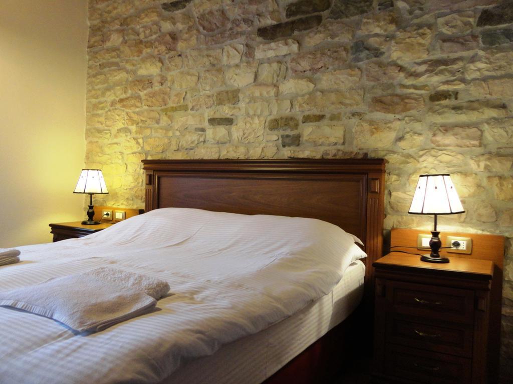 Hotel Kalemi 2 Gjirokastër Exteriör bild