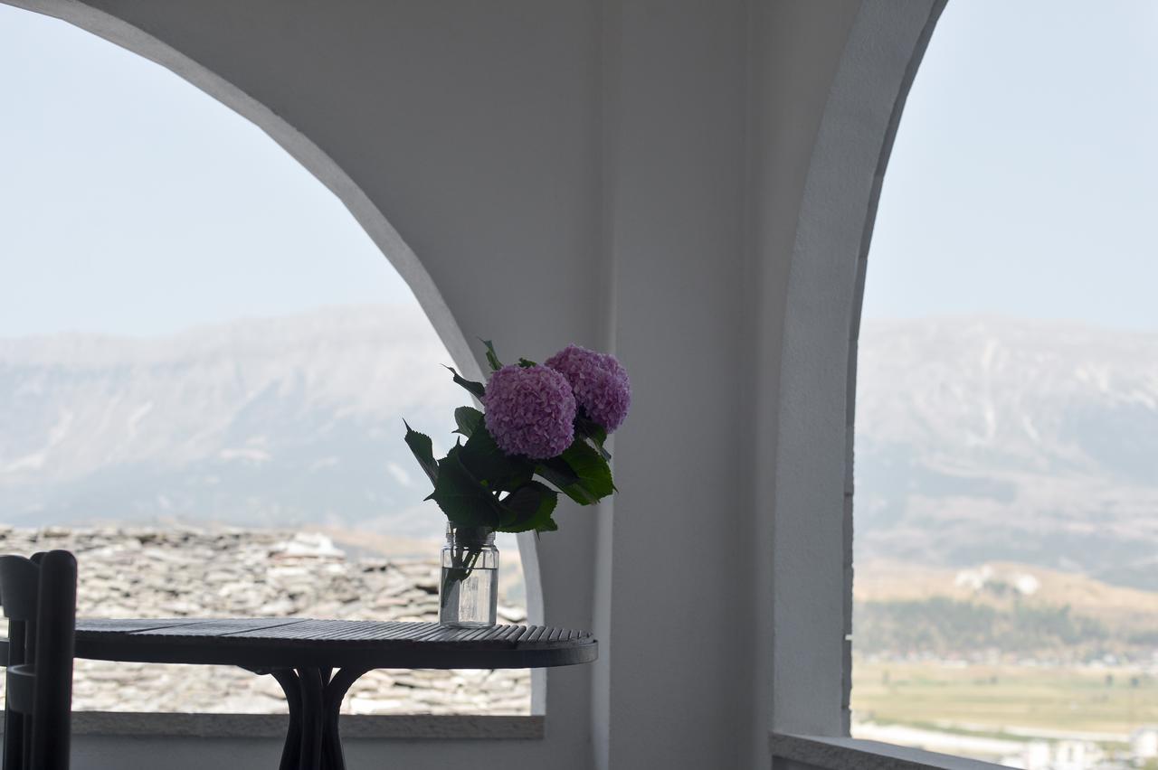 Hotel Kalemi 2 Gjirokastër Exteriör bild
