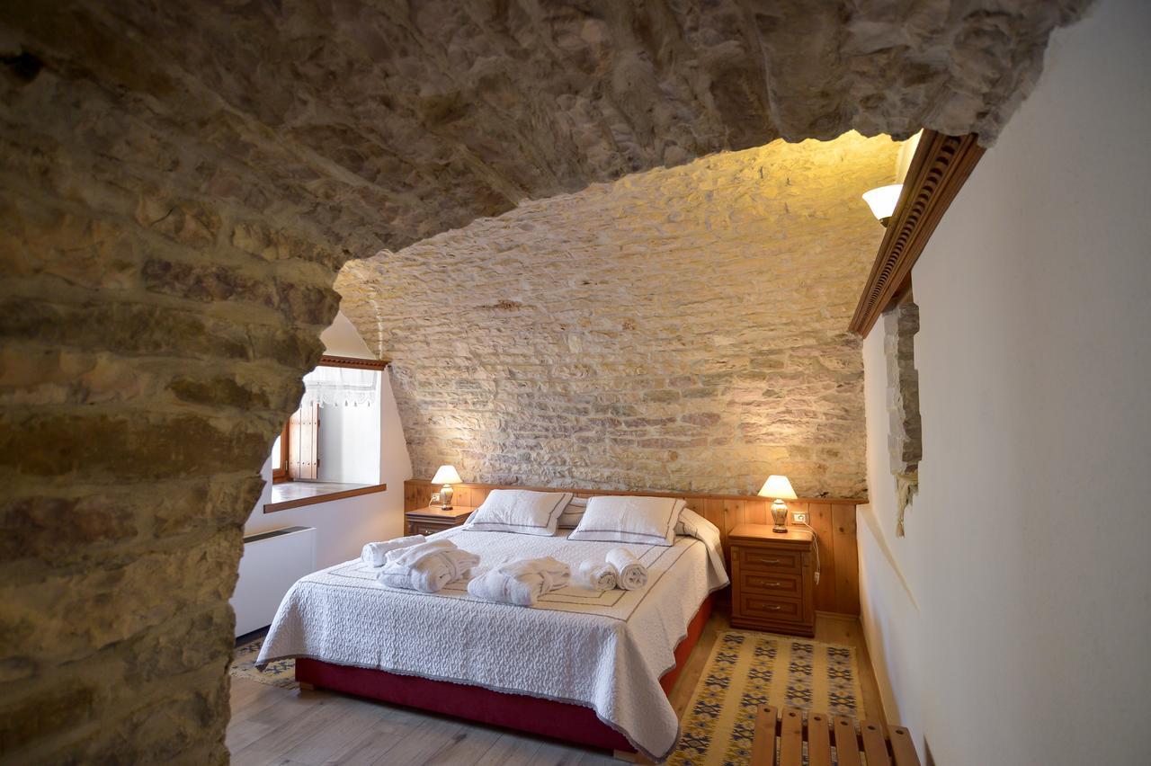 Hotel Kalemi 2 Gjirokastër Exteriör bild
